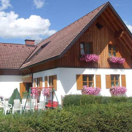 Appartement Poelzl Oeblarn Region Schladming Dachstein Oblarn Bagian luar foto