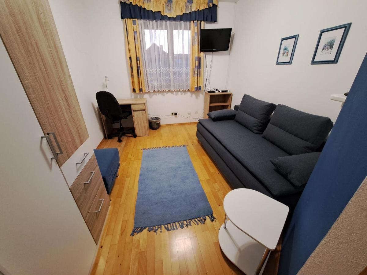 Appartement Poelzl Oeblarn Region Schladming Dachstein Oblarn Bagian luar foto